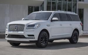 Lincoln Navigator L Monochromatic Package '2019